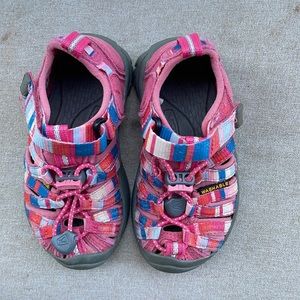 Keen waterproof kid’s sandals size 8